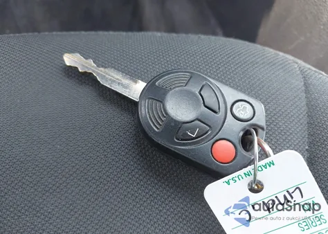 2010 Ford Fusion Se z USA, uszkodzony, nr VIN 3FAHP0HA4AR291069